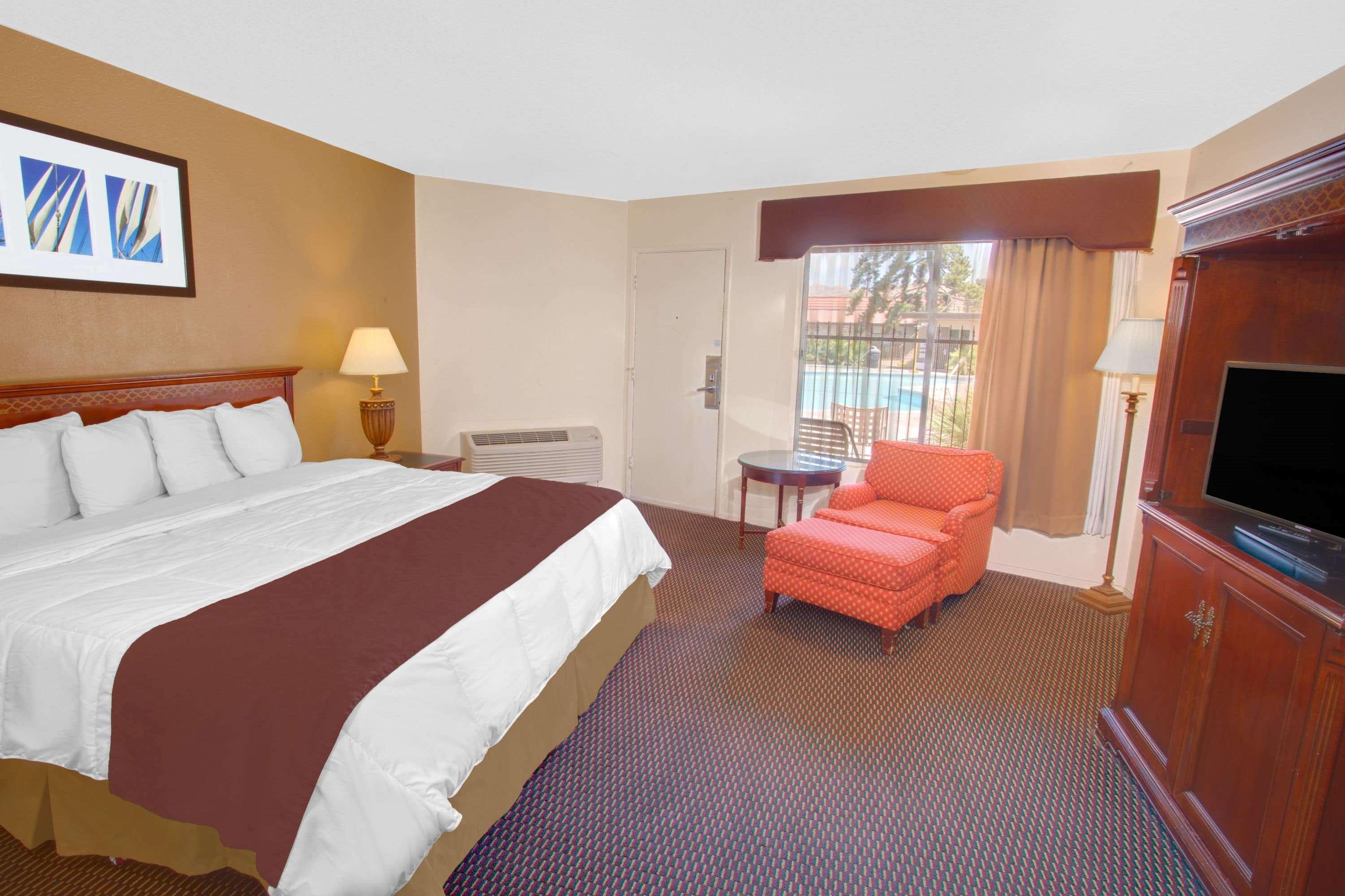 Travelodge Inn & Suites By Wyndham Yucca Valley/Joshua Tree Exterior photo